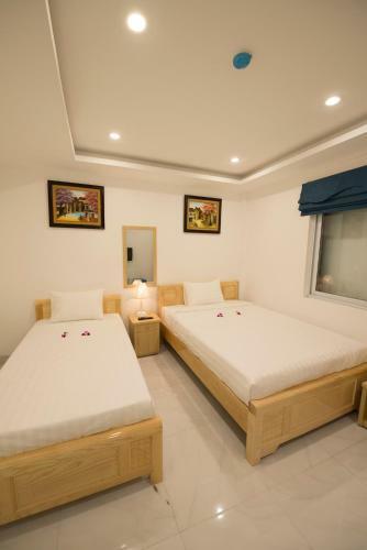 Ha Noi Holiday Center Hotel