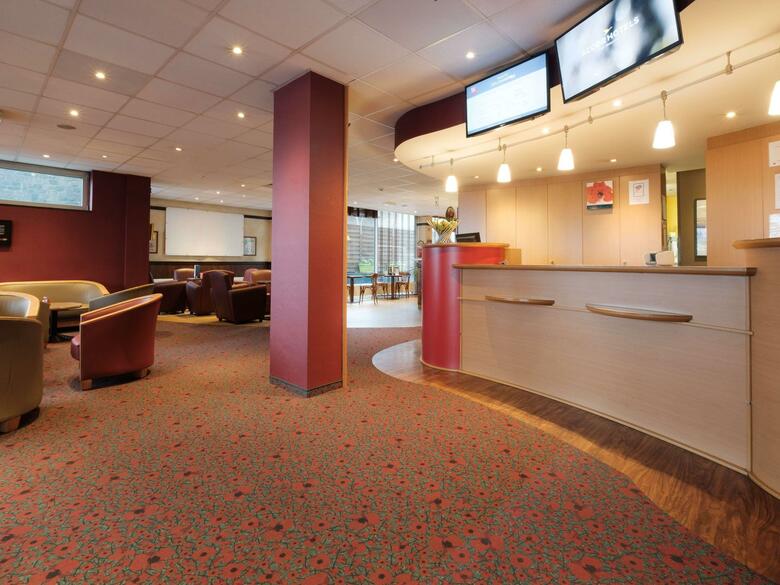 Hotel Ibis Mons Centre Gare