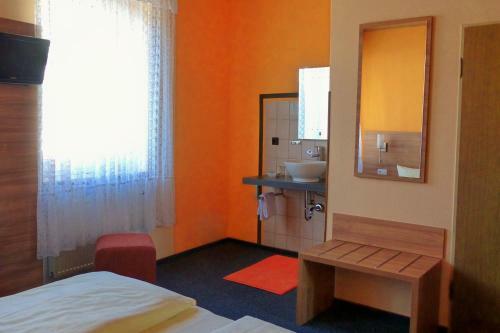 Hostal Weinstube Zur Lindenau