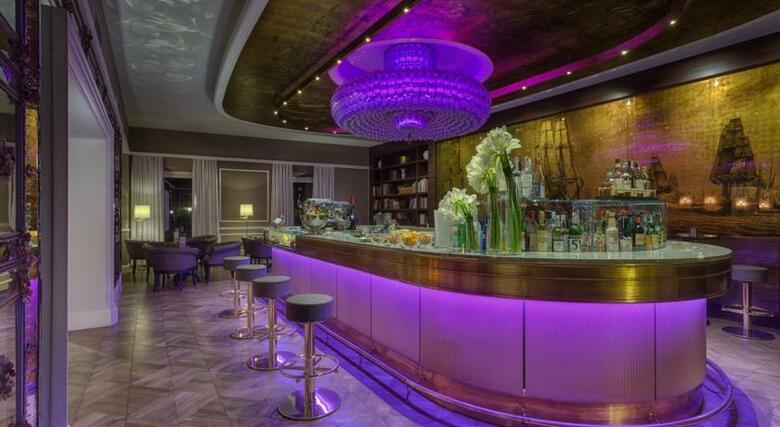 Plaza Hotel Lucchesi