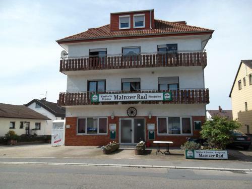 Hostal Gasthof Und Pension Mainzer Rad