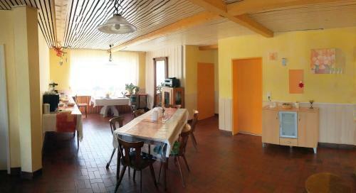 Hostal Gasthof Und Pension Mainzer Rad