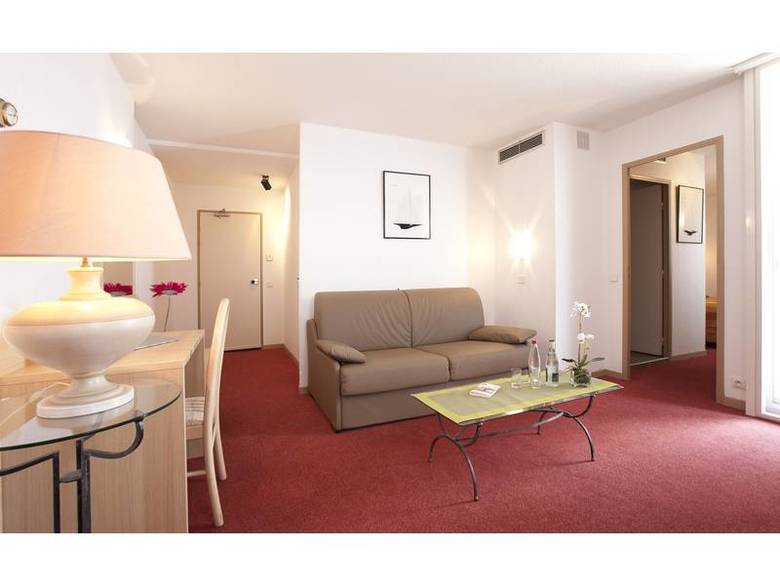 Inter-hotel Port Marine