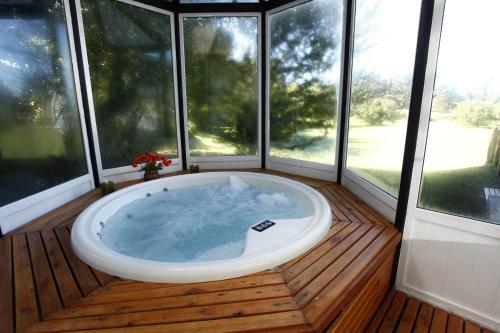 Lodge Acacias Country Club