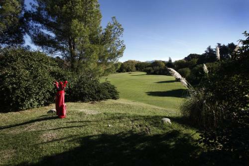 Lodge Acacias Country Club