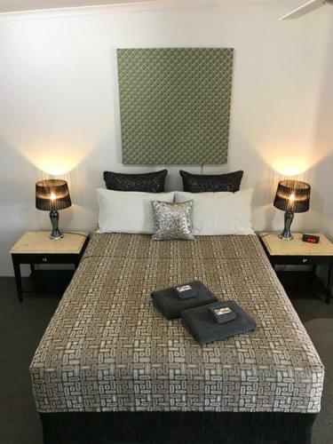 Central Motel Gin Gin