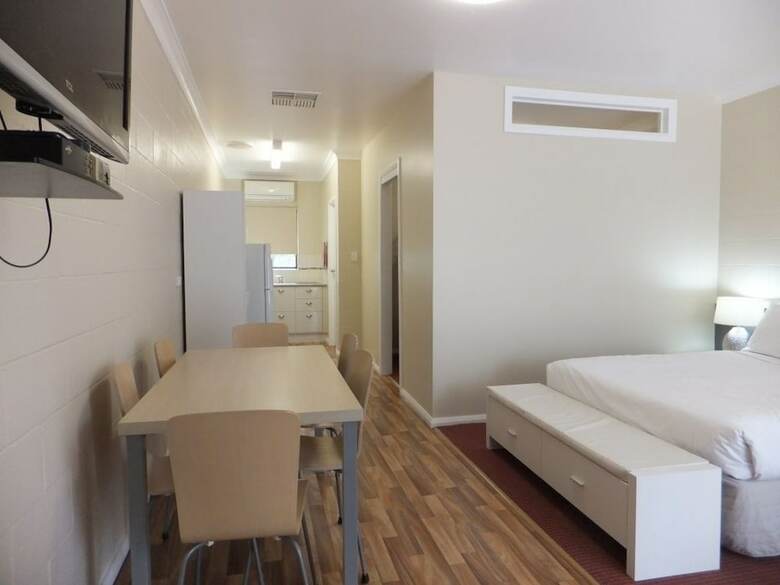 Nagambie Caravan Park & Motel