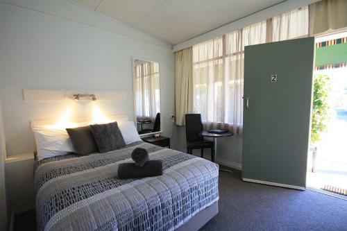 Hi Way Motor Inn