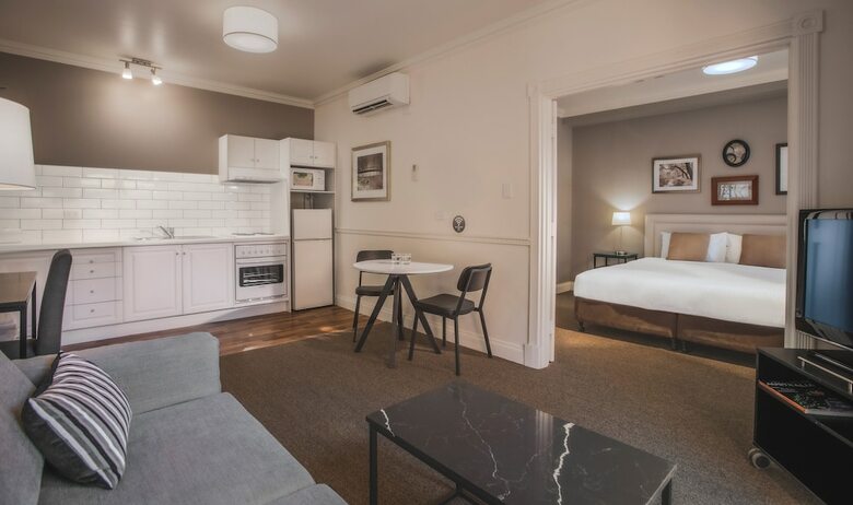 Aparthotel Majestic Old Lion Apartments