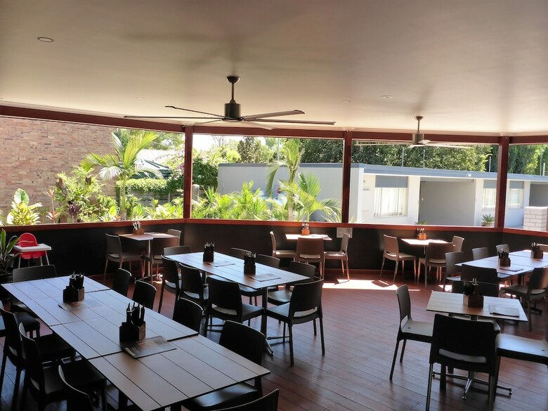The Commercial Hotel Motel