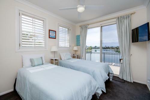 Broadbeach Waterfront Holiday House