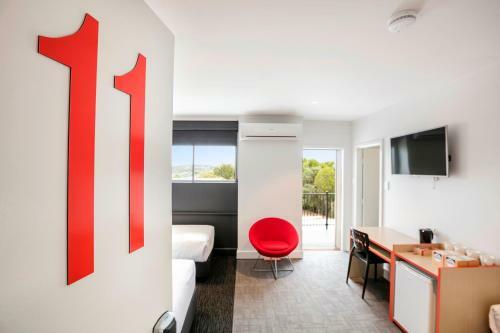 Camp Hill Hotel