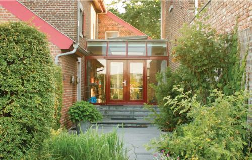 Seven-bedroom Holiday Home In Remersdaal