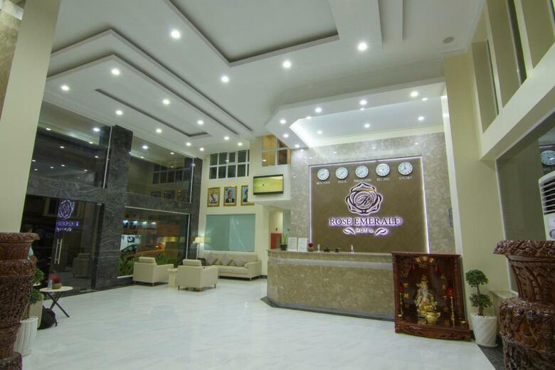 Rose Emerald Hotel
