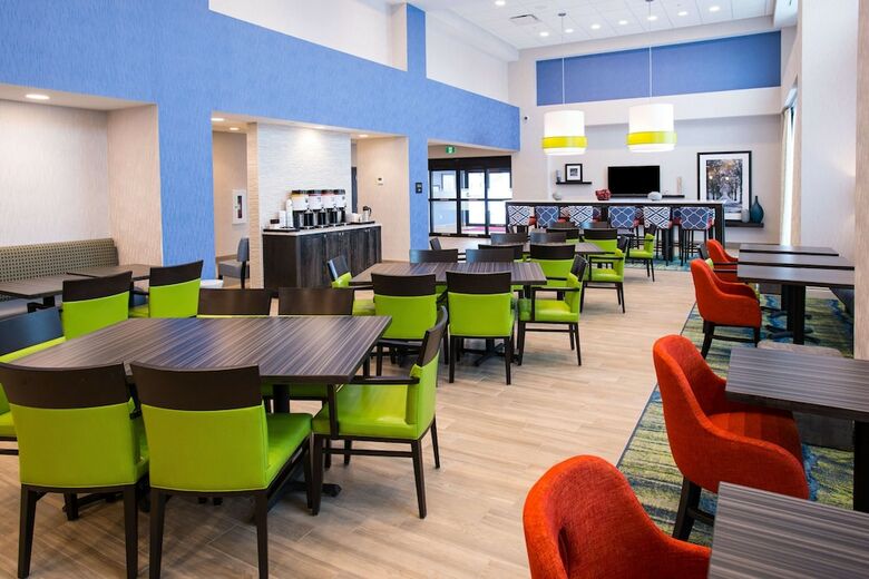 Hotel Hampton Inn & Suites By Hilton Fredericton