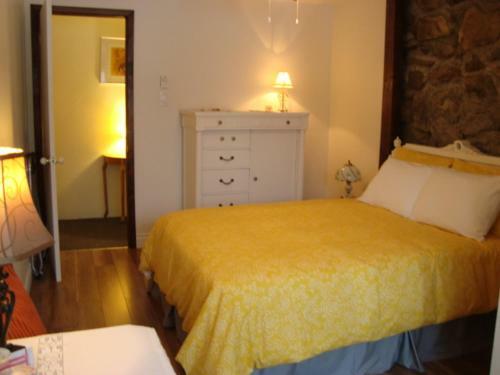 Ancestral Knowlton B&B