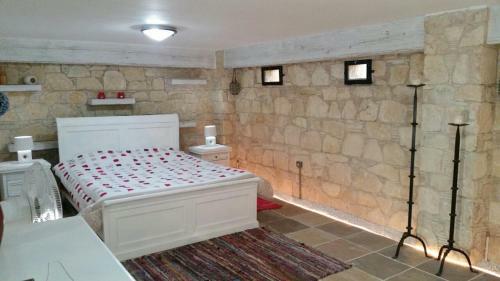 Villa Lofou Traditional Stone House