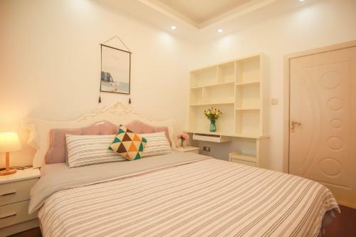 Zhangjiajie September Apartment