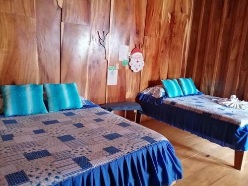 Hostal Pensi�n Y Cabinas Colibr�
