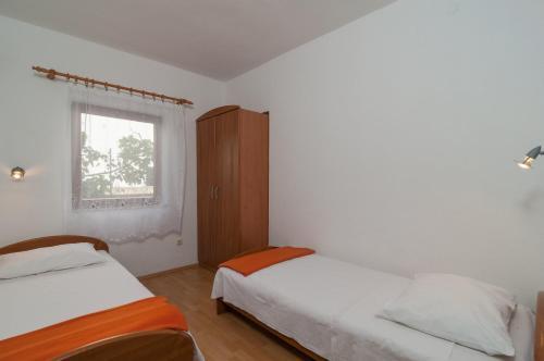 Apartments Katija 4203