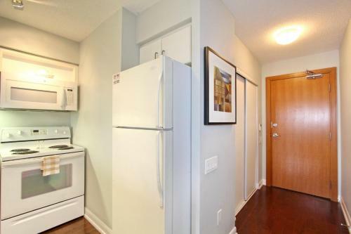 Apartamento Pelican Suites At North York