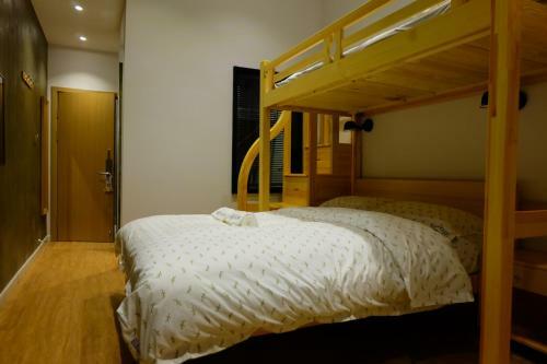 Dandong Bless House International Youth Hostel