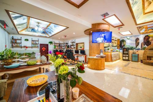 Zhangjiajie Exotic Style Hotel