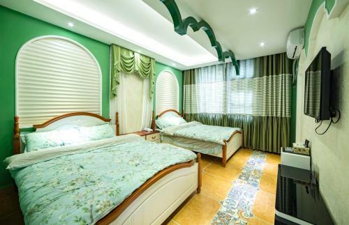 Zhangjiajie Exotic Style Hotel