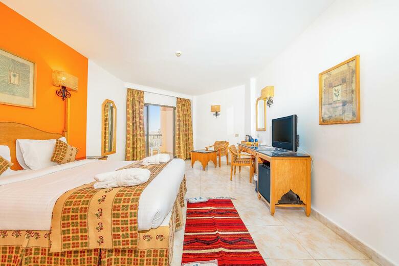 Hotel Flamenco Beach Resort