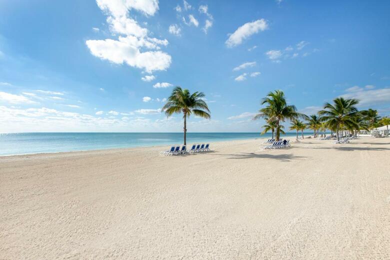 Hotel Viva Wyndham Fortuna Beach