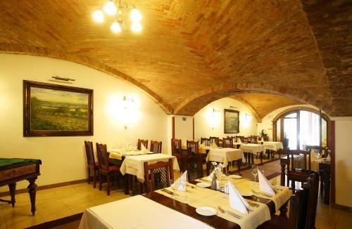 Hotel Maty?�k