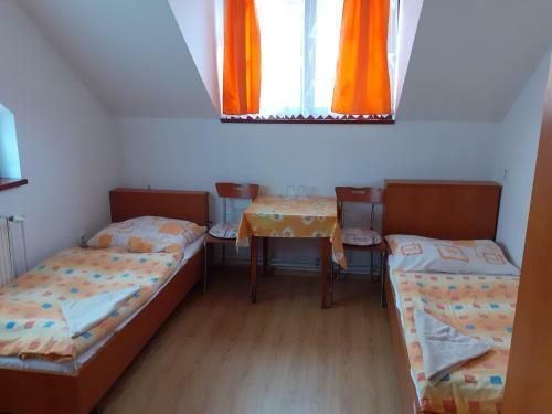 Albergue Ubytov?a Tavros