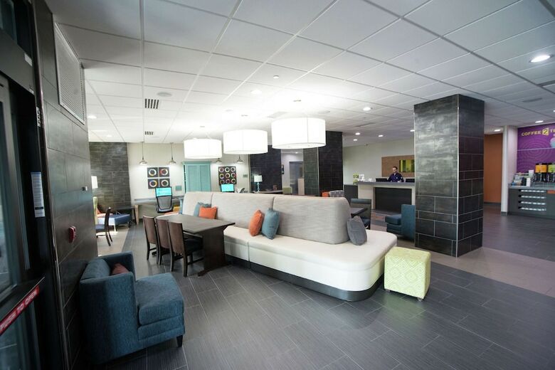 Hotel Home2 Suites By Hilton Tulsa Hills
