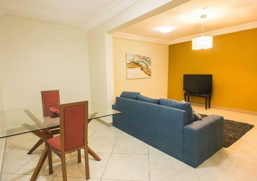 The Earl Heights Apartment Hotel