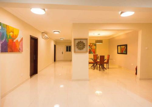 The Earl Heights Apartment Hotel