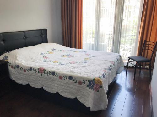 Hostal Guesthouse Abashidze 4