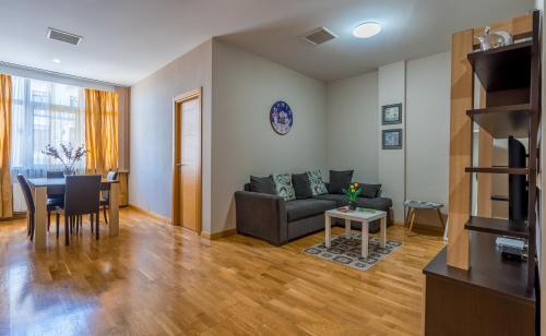 Modern Apartment In The City Center