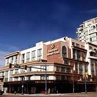 Executive Airport Plaza Hotel & Conference