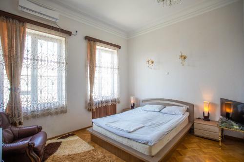 Kutaisi Hotel California