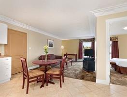 Chateau Nova Hotel & Suites