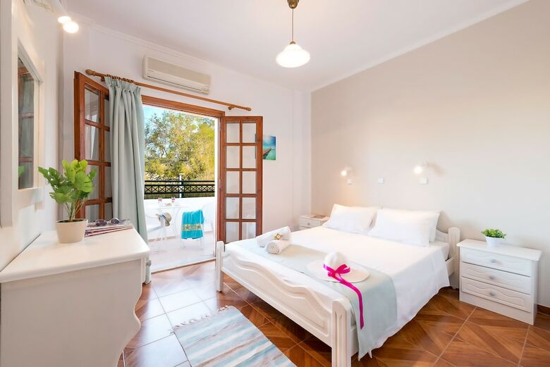 Kostas Apartments
