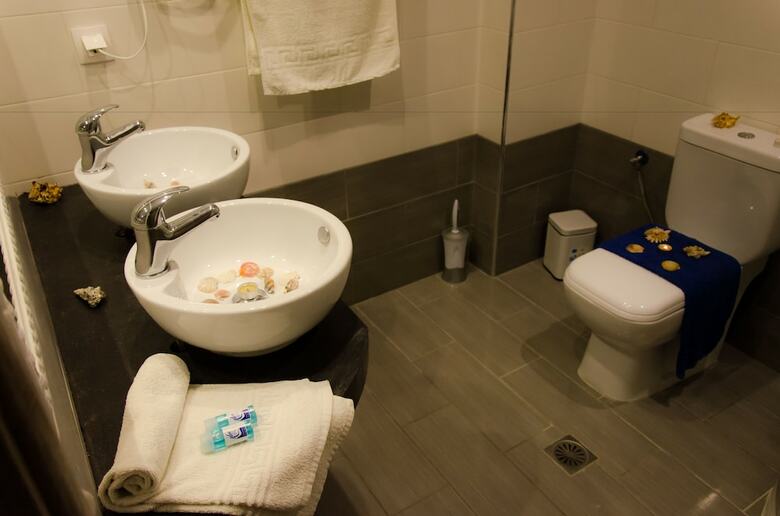 Hostal Polykratis Rooms