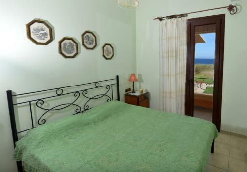 Galini Beach Villa