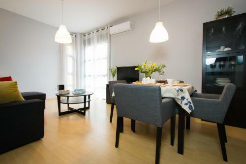 Apartments Holidays 2 Malaga Historic Center
