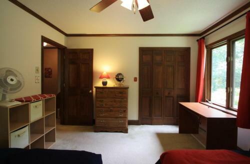 Hickory Manor
