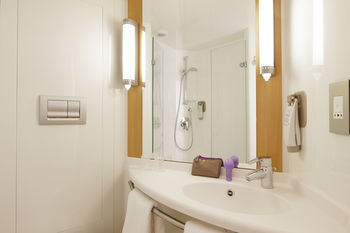 Hotel Ibis Luton Airport