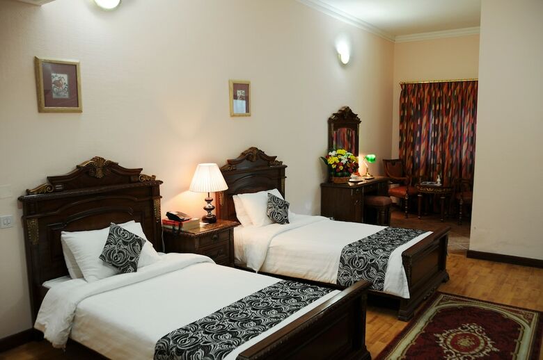 Gulf Gate Hotel