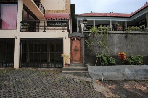 Hostal Reddoorz @ Goa Gong Jimbaran