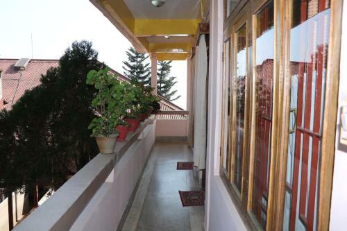 Deki Lodge