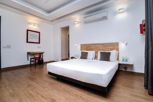 Hostal Oyo Townhouse 003 Southend Sohna Road